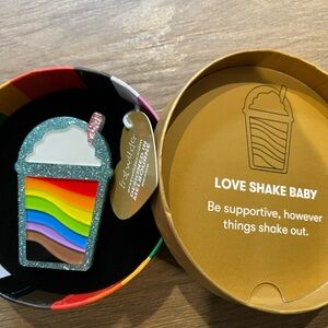 Erstwilder Love Shake collectible Brooch